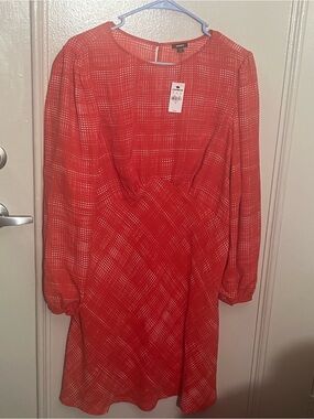 Express Orange-Red Long-Sleeve Shift Dress